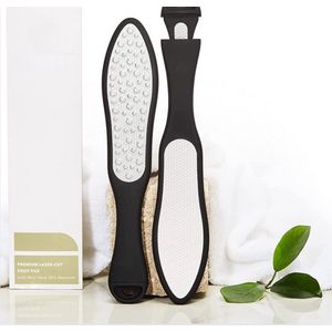 Premium lasergesneden voetvijl met geïntegreerde mini-verwijderaar voor harde huid. Eeltrasp met ergonomisch ontwerp. Roestvrijstalen voetenscrubber voor spa- en pedicureverzorging. Dode huid scheerapparaat en schraper