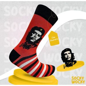 CHE GUEVARA - 2 Pack – Grappige Sokken voor Mannen & Vrouwen - ONE SIZE Sokken met Tekst - Humorvolle Huissokken - Happy Socks Verjaardagscadeau - Geschenk voor Heren, Dames, Vader, Moeder, Vriendin, Zus - Cadeau SOCKY WOCKY