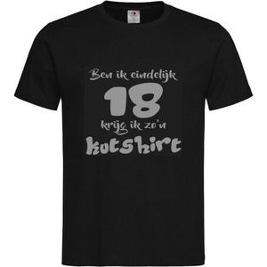 T-shirt Unisex Volwassenen Lol - carnaval - kermis - feestje - grappig - verjaardag Tekst ""Ben ik eindelijk 18 krijg ik zo'n kutshirt"" Op Voorkant | korte mouw | Zwart/grijs | maat S