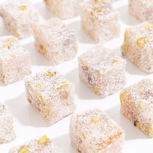 Lokum - Kokosnoot-Bedekte Pistache Dubbel-Geroosterd Turkish Delight - 500Gr - Kartonnen doos - Geschenk Turkish Delight