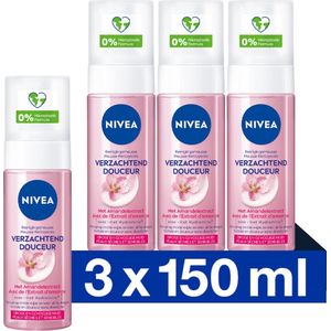 NIVEA Essentials Verzachtende Reinigingsmousse - Reinigingsmousse - Droge en gevoelige huid - Amandelolie - Gezicht Wassen - Hydramine - 3x150 ml