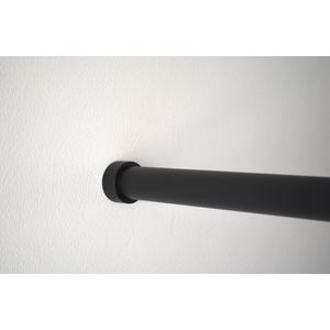 Zwarte garderobe stang / kapstok voor tussen twee muren (95-115 cm)