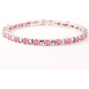 Zilveren tennisarmband met robijn