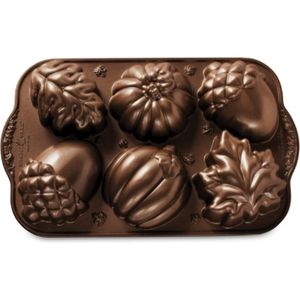 Bakvorm ""Autumn Treats Pan"" - Nordic Ware | Fall Harvest Bronze