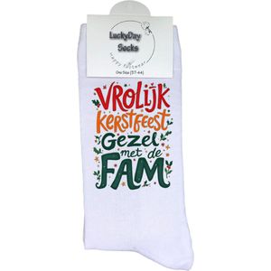 LuckyDay Socks - Grappige Kerst Cadeaus voor Dames en Heren - One Size Sokken met Tekst - Huissokken - Kerstsokken - Geschenk Vrouwen, Mannen , Moeder, Mama, Papa, Vader, Vriend, Vriendin, Zus, Broer, Oma, Opa - Originele Cadeautjes Volwassenen