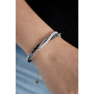 armbandjes- glas kralen -grijs/ zwart- met karabijn sluiting- stainless steel