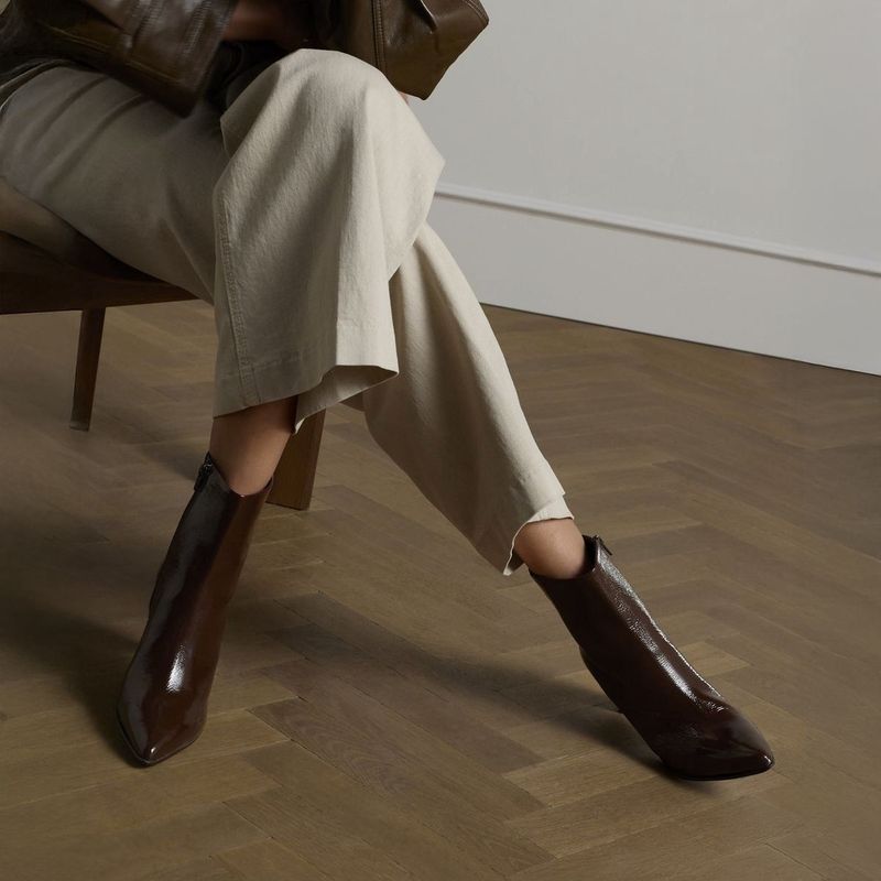 Manfield - Enkellaarsjes - Bruin - Lakleer - Blokhak 7 cm