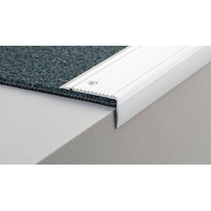 Aluminium trapprofiel geboord - trapneusprofiel - trapneus - 45mm x 2,70mtr
