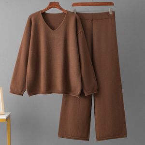 Sweater- Trui -Winterwarm gebreide tweedelige set - Dames trui met lange mouwen en V-hals + casual wijde cropped broek - Losse tweedelige set - Bruin - One Size Fits All