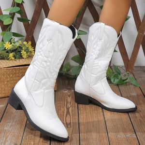 - Cowgirl Laarzen voor Vrouwen, Kniehoog, Western Stijl, Comfortabel & Modieus, Stijlvolle Chunky Heel met Puntige Neus, Geborduurde Details