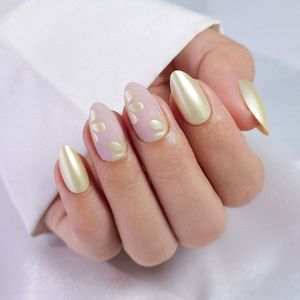 BIMA Nails - Soft Gel Press-On nagels - Short Almond - Plaknagels met lijm - Herbruikbare nepnagels met lijmstickers/sticky tabs - Butter Yellow Nail Art - Geel - Butter Bloom - 32 stuks (16 maten)