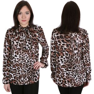 Elegante damesblouse in luipaardprint, gestrikt bij de hals JOHN ZACK