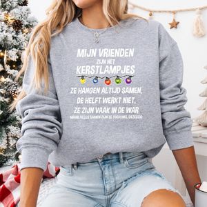 Uniseks kersttrui: Mijn Vrienden zijn net kerstlampjes- Grijs Maat S- Foute kersttrui. kerst Sweater
