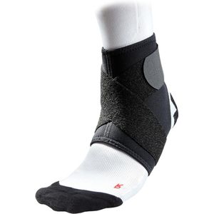 Zwart enkelbrace voor extra ondersteuning