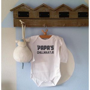 Baby Rompertje met tekst Papa’s Chillmaatje | Lange mouw | wit| maat 74/80
