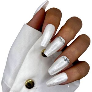 SD Press on Nails - No. 48 Kiss The Bride - Plaknagels met nagellijm - Lang Coffin - Wit Glitter Steentjes - Set 20 Nagels - Handmade - Lange Nageltips - Kunstnagels - Nail Art - Huwelijk - Wedding Nails