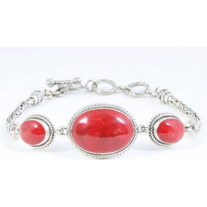Traditionele zilveren armband met koningsschakels en rode koraal stenen