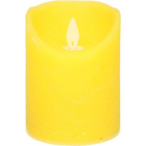 1x Gele LED kaarsen / stompkaarsen 12,5 cm - Luxe kaarsen op batterijen met bewegende vlam