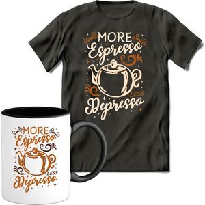 T-Shirtknaller T-Shirt met Koffiemok | More Espresso Les Dipresso - Koffie Kleding | Heren / Dames Shirt met Mok Cadeau | Kleur grijs | Maat L