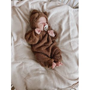 Teddy Romper Long Bruin 3-6 - romper - teddy - rompers - rompertje - rompertjes - baby born kleertjes - baby born - rompertjes baby - baby pakje - teddy romper - baby kleding meisje - baby kleding jongens - baby kleding unisex - Romper lange mouw