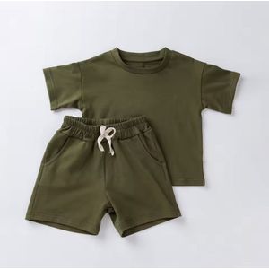 Stoere Kleding Set Army Green - Broek & Shirt - Maat: 86/92 - T-Shirt & Korte Broek - Hoge Kwaliteit - Luxe Tweedelige Zomer Outfit voor Jongens - Babykleding / Baby Outfit - Two Piece - Legergroen / Groen / Donkergroen - Schattig & Comfortabel
