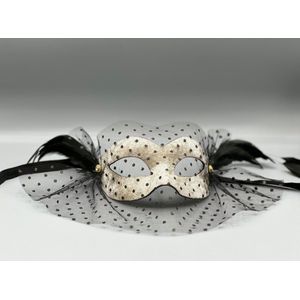 Venetiaans masker, handgemaakt - wit masker van fluweel met zwarte voile - wit gala masker met sluier - masker voor vrouwen