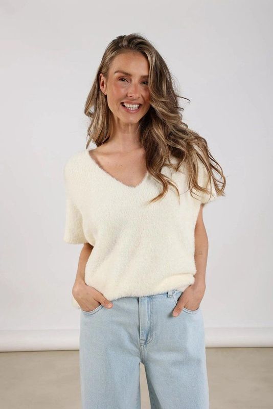 Nukus - Dina Top - Zacht - Beige - Vesten