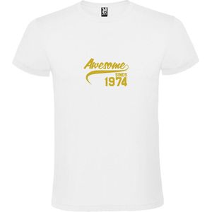 Wit T-Shirt met “Awesome sinds 1974 “ Afbeelding Goud Size XS