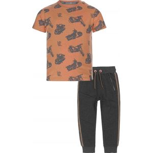 Koko Noko - DJ Dutchjeans - Kledingset - 2DELIG - Joggingbroek Bruin met bies - Shirt Oranje met motoren - Maat 128