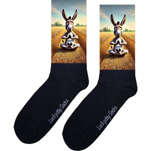 Ezel - Opkikker - Grappige sokken - Valentijn cadeau - Verjaardag cadeau - Sint cadeau - Leuke sokken - Yoga - Ontspanning - Vrolijke sokken - Cadeautje - Grappig cadeau - Kerstsokken - Vaderdag - Moederdag - Kerstcadeau - Socks maken Happy - 37-44