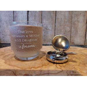 Kaars-Kaars in glas-Band-Kerstcadeau-Schelpvormig-Asbakje-Moeder-Dochter-Mother Daughter love-Love Forever-Cadeau-Giftset-Cosy Candle-Verjaardag-Feest-Verjaardagcadeau-20-Branduren-Kaarsengeschenkset-Musthave-Elegant-Luxueus-Gezelligheid-Knus