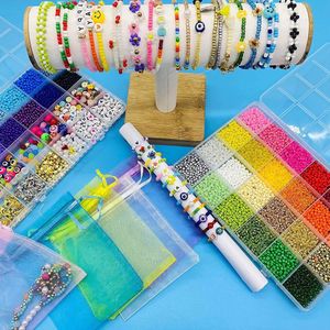 Kralen om te rijgen, 18000 + 3 mm, kralenset, armbanden, zelf maken, glazen kralen om te rijgen, kralen voor armbanden en volwassenen, met 27 verschillende bedels voor doe-het-zelf armbanden,