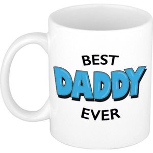 Best daddy ever cadeau mok / beker wit met blauwe cartoon letters - 300 ml - keramiek - verjaardag / Vaderdag - cadeau koffiemok / theebeker