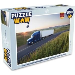 Puzzel Vrachtwagen rijdend in een groene omgeving - Legpuzzel - Puzzel 500 stukjes