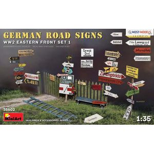 1:35 MiniArt 35602 German Road signs WWII Eastern front set 1 Plastic Modelbouwpakket