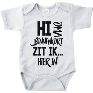 Baby romper met tekst zwangerschap aankondiging | Hi Oma binnenkort zit ik hierin| wit |korte mouw | maat 56 cadeautje zwangerschap aankondiging bekendmaking | Cadeautje 100% katoen.