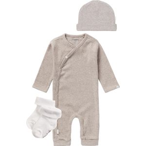 Noppies SET(3delig) Boxpak Nevis, Mutsje Nevel Taupe, met sokjes - Maat 62