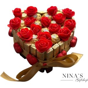 Valentijn Cadeau - Valentijn Cadeautje voor Haar - Valentijn Cadeau voor Vrouw - Geschenk Vrouwen - Cadeau voor Haar - Chocolade Cadeau - Merci - Ferrero Rocher - Chocolade Hart - Moederdag Cadeautje - Kerstcadeau - Verjaardag Cadeau Vrouw