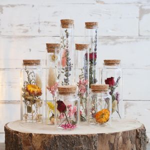 Comforder Droogbloemen in Glas - Gedroogde Bloemen Boeket met Vaas - Set van 8 - Inclusief Vaas - In Fles