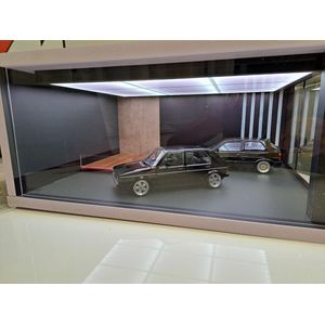 1:18 Car showroom diorama – Bouwkit