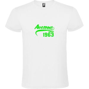 Wit T-Shirt met “Awesome sinds 1963 “ Afbeelding Neon Groen Size M