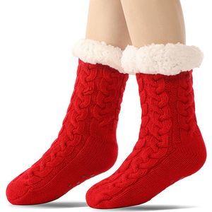 Twee paar dikke gebreide wintersokken met een warme, antislip fleece voering, geschikt om thuis te dragen of om in te slapen (rood).