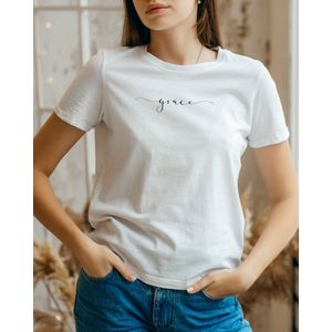 T-shirt - Merk: June Spring - Maat: L / Large - Print: Grace - Wit Shirt voor Dames - T-shirt met Print - Grace T-shirt - Vrouwen Shirt - Hoge Kwaliteit - Luxe T-Shirt met Dames Print - White Tee with Grace