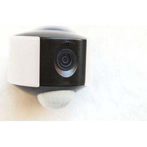Lutec Ara - Buiten Wandlamp met Camera - Sensor - Krachtige LED-Verlichting - Geavanceerde Bewakingscamera - Infrarood Bewegingssensor - Slimme Bewegings Detectietechnologie - Privacybescherming - Weerbestendig