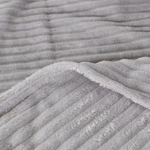 Deken 100 x 150 cm, grijze deken, als bankdeken, zachte warme bankdeken, pluizige woondeken, slaapdeken.