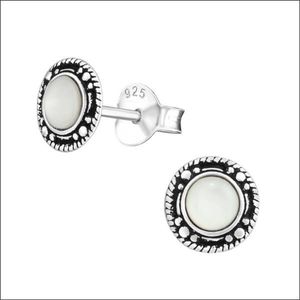 Aramat jewels ® - Zilveren oorbellen schelp wit 925 zilver 7mm geoxideerd