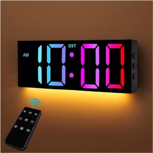 Digitale Wandklok 30 Cm - 8 Kleuren Display Met Nachtlampje - Automatische Helderheidsregeling - 12/24 Uur Instelling - Grote LED Klok Voor Woonkamer - Kantoor En Bureau