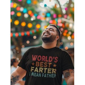 Shirt - World’s best farter - Wurban Wear | Grappig shirt | Leuk cadeau | Unisex tshirt | Vaderdag cadeau | Cadeau voor vader | Voetbal | Gewichten | Wit & Zwart