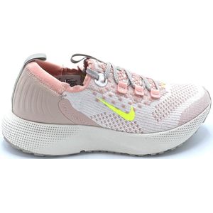 Nike - React Escape RN - Sneakers - Vrouwen - Roze - Maat 38.5