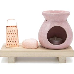 Ideas4seasons Amberblokjes/geurblokjes cadeau set 4-delig - rozen geur - incl. geurbrander en rasp